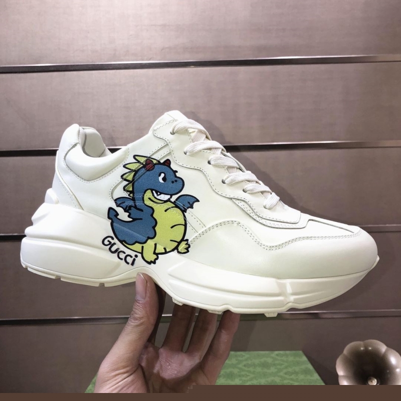 G*u*i casual shoes